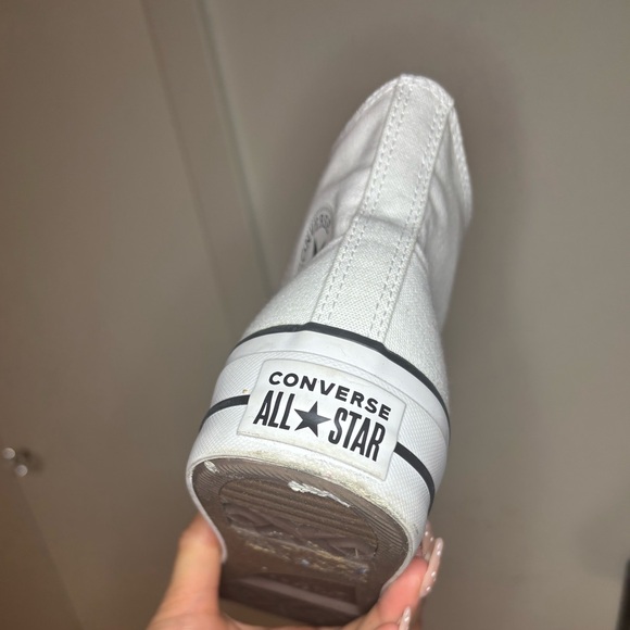 Converse Women’s Chuck Taylor All-Star Platform - Picture 9 of 15